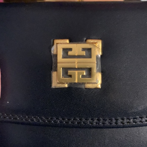 Givency Wallet - Picture 8 of 13